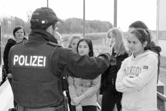 Ein Highlight dieses Tages war zusätzlich die Fahrt mit einem Bundeswehrfahrzeug Namens Enok.