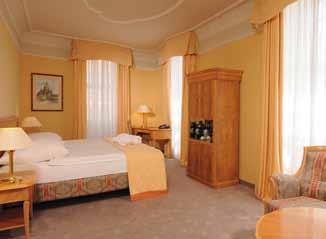 Einzigartige Zimmer mit barocker Nuance ZIMMER & SUITEN Die außergewöhnliche und detailverliebte Innenarchitektur verbindet sich im Radisson Blu Gewandhaus Hotel mit dem barock-historischen Flair des
