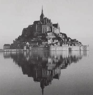 Höhepunkte der Reise: - Der Mont-Saint-Michel, der streng genommen noch nicht zur Bretagne gehört, aber mit seiner Klosteranlage aus der Romanik und Gotik unzweifelhaft zu den bedeutendsten Bauwerken
