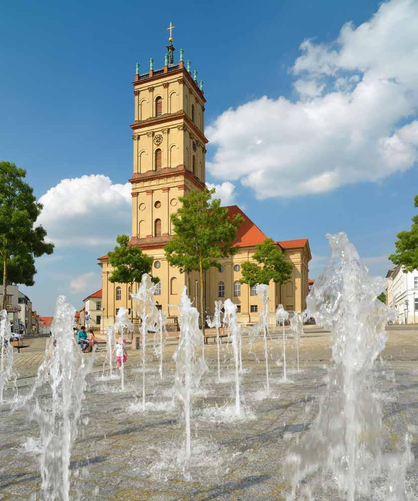 Neustrelitz erleben I Residenz und Herzogtum Die frühere Residenzstadt der Herzöge von Mecklenburg-Strelitz ist für naturverbundene und für kulturinteressierte Gäste ein lohnendes Reiseziel.