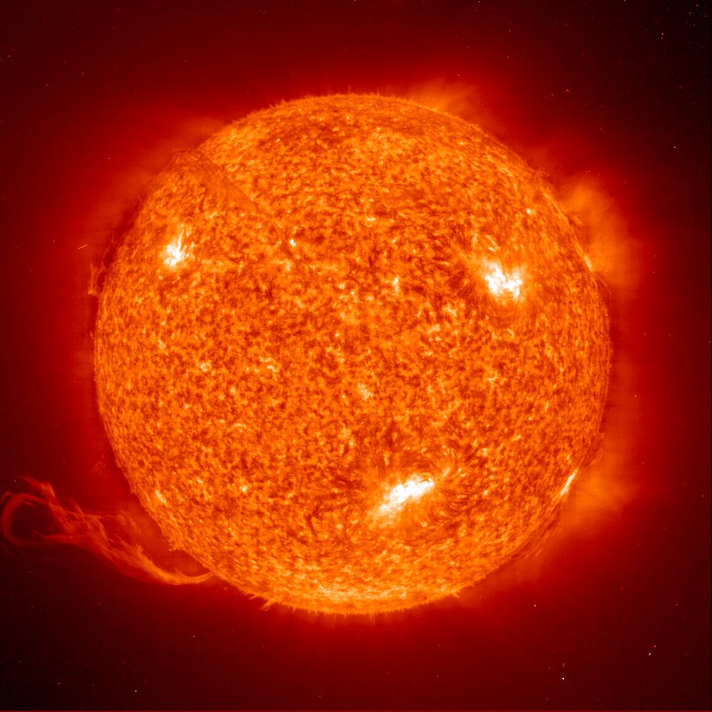 Die Sonne NASA Durchmesser 1 392 684 km Masse 1,9884 10 30 kg mitlere Dichte 1,408 g/cm 3 RotaVonsperiode 25,38 Tage absolute Helligkeit +4,83 mag