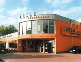 Nidderau - lebendige Stadt mit Geschichte Das Multiplex-Kinocenter mit fünf Sälen im Zentrum von Nidderau bietet für Jung und Alt eine attraktive Unterhaltung.
