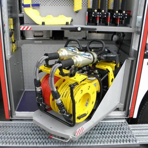 Feuerwehrtechnische Beladung Hydraulischer Rettungssatz, Weber Motorpumpenaggregat