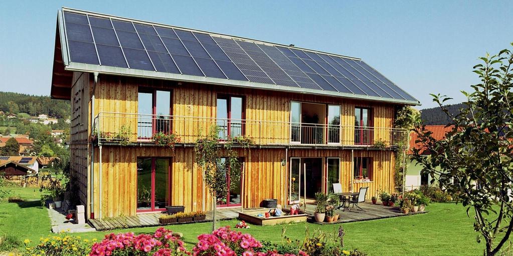 Solarwärme ist die Hauptkomponente Die verbleibende Dachfläche kann zusätzlich mit einer Photovoltaik-Anlage zur Stromgewinnung bestückt
