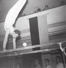 1956 Reinhard Müller und Rudi Reuter turnen den olympischen Zwölfkampf bei den Badischen