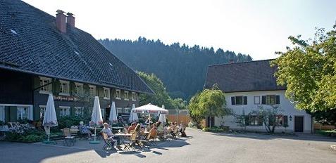 Embrace Land- und Ferienhotel mit Tagungsmöglichkeiten Hofgut Himmelreich in Kirchzarten Himmelreich 37