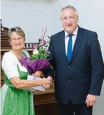 07. EA- Ein Aushängeschild für die Gemeinde (Seit 25 Jahren arbeitet Rosemarie Schäffler in der Fraunberger Gemeindeverwaltung.