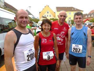 M 12. Neuburger Stadtlauf it über 300 Teilnehmern gab es einen neuen Teilnehmerrekord. Die Strecke des Hauptlaufes betrug 7,5 km.