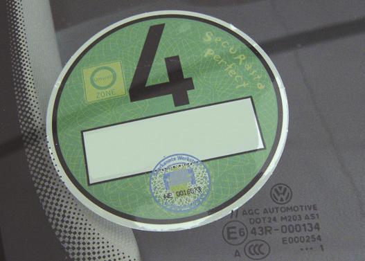 Elektrofahrzeuge und Fahrzeuge der Schadstoffnorm 5/6 bzw. V/VI erhalten eine grüne Plakette. OHNE PLAKETTE IN DER UMWELTZONE?