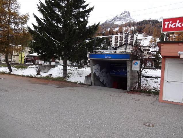 Projekt 9: Unterführung Parsennbahn (Abdichtung) Die Personenunterführung Davoser Parsennbahn bei km 47.598 ist im Eigentum der Davos Klosters Bergbahnen AG.