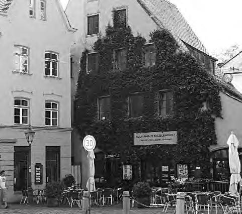 17 1 Kultur- und Begegnungszentrum»Kresslesmühle«Barfüßerstraße 4 Geschichte Das sog. Lechviertel war schon im Mittelalter das Zentrum der Augsburger Handwerker.