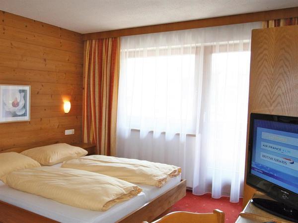 Zillertal_Sauna3 Double room 59,50 EUR Doppelzimmer mit Dusche, WC Our comfortable new furnished rooms with shower/toilet, hair dryer, safe, tv.