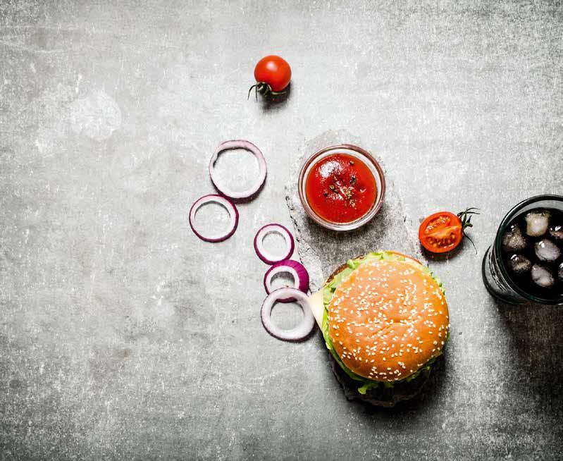 Burger Burger auch mit Ciabatta,- Chili,- oder Vollkornbrot +0,50 Alle Burger werden mit Zwiebeln, Tomaten, Gewürzgurken, Salat, Ketchup und Dijon-Mayonnaise belegt.