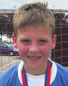 Der 13-Jährige stand im Visier der Talentsichter von Borussia Dortmund, die auf Qualifikationsturnieren des real,- junior cup erfolgversprechenden Nachwuchs suchen.
