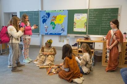 voneinander Lernens eingehen, um Themen und Methoden der BNE in die Einrichtung und in die Grundschulen der Maxvorstadt zu tragen.
