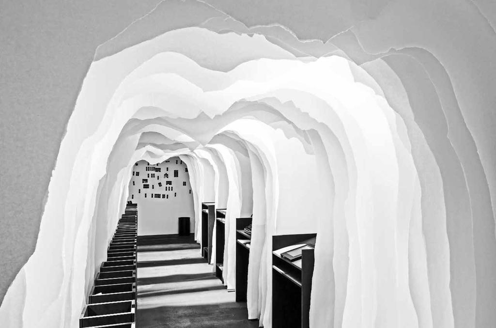 Ausstellungen 26 Talking Spaces in Bregenz Master-Studiengang IMIAD auf der VLOW, einem»festival im Zwischenraum Kommunikation, Design und Architektur«von Maike Eisenhardt, Wiebke Mennerich und Frank