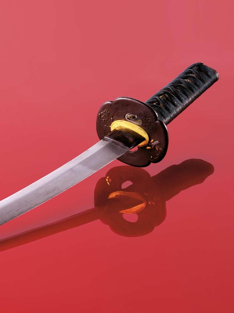 l Nach der Klinge galt das Stichblatt als wichtigster Teil des Samuraischwerts. Es war aus Eisen oder anderem Metall gefertigt und schützte die Hand des Kämpfers.