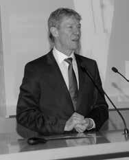 Oesterreich auf seinem Weg als Präsident der Zahnärztekammer Mecklenburg-Vorpommern in den Jahren seit 1990 begleitet und unterstützt haben, waren der Einladung gefolgt.