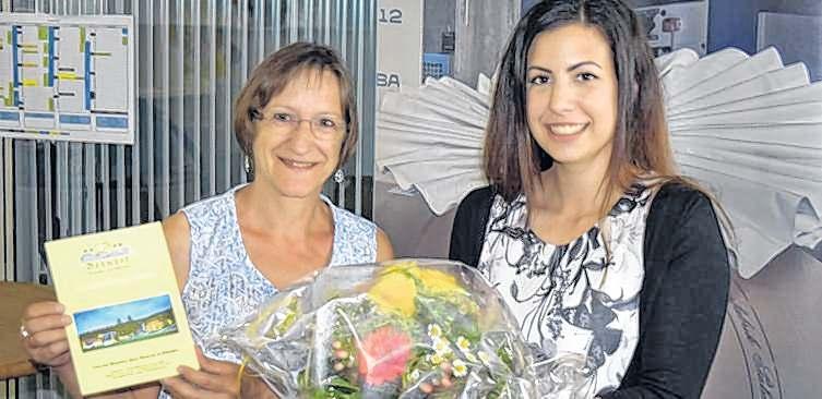 Samstag, 22. Juli 2017 LEBEN & MENSCHEN 15 Wir freuen uns mit Beim Sommerrätsel von Hallo Sommer, einem Magazin der Röhm-Mediengruppe, hat Sonja Kunkel den Hauptpreis gewonnen.