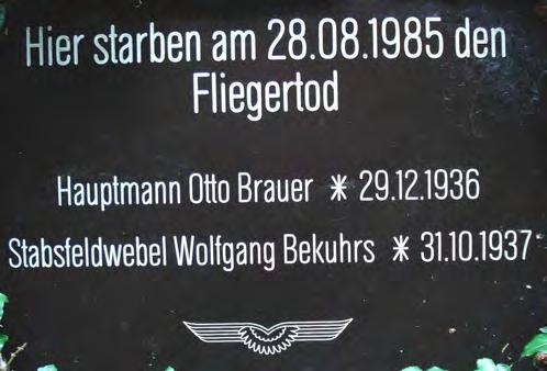 Gedenkstätte bei Momberg für die Opfer des Absturzes einer Bo 105P am 28.