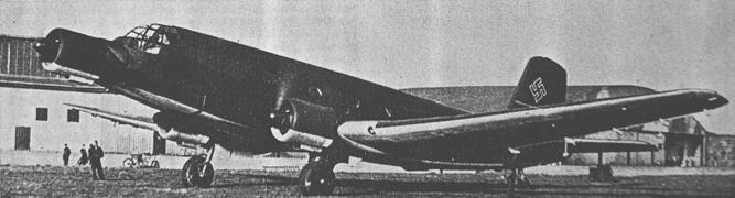 Junkers Ju 352 Herkules Im Laufe des Jahres 1943 wurden Erprobung, Produktionsvorbereitung und der Auftrag zur Serienfertigung des neuen Transportflugzeugs Ju 352 Herkules von Bernburg nach Fritzlar