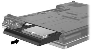 9. Drücken Sie den Freigaberiegel mithilfe eines Schlitzschraubendrehers vorsichtig herunter, um die Festplatte zu entnehmen (2). 10.