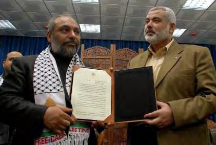 2 Bülent Yildirim und der Vorsitzende der de facto Hamas Regierung Ismail Haniya (7. Januar 2010). 3 Israel verbietet die IHH und verweist einen IHH Aktivisten des Landes 9.