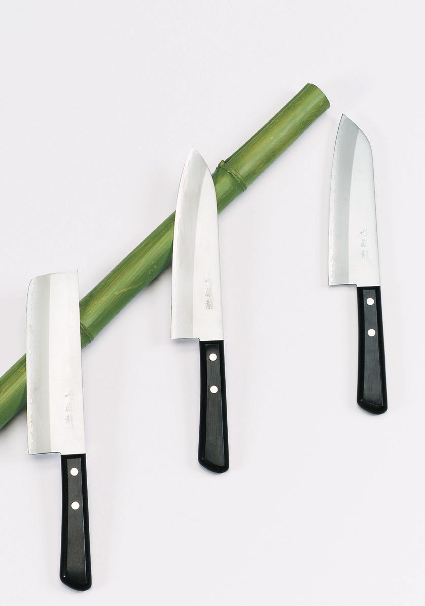 Traditionelle japanische Kochmesser Serie Nagoya-Hocho Bestechend schön sind die schwarzen imprägnierten Schichtholzgriffe dieser Serie.