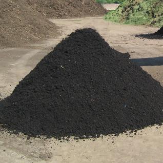 Die abschließende Nachkompostierung erfolgt in der Regel durch eine einfache Mietenkompostierung.