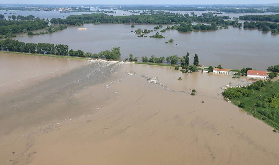 Hochwasser 2013, Deichbruch bei Breitenhagen