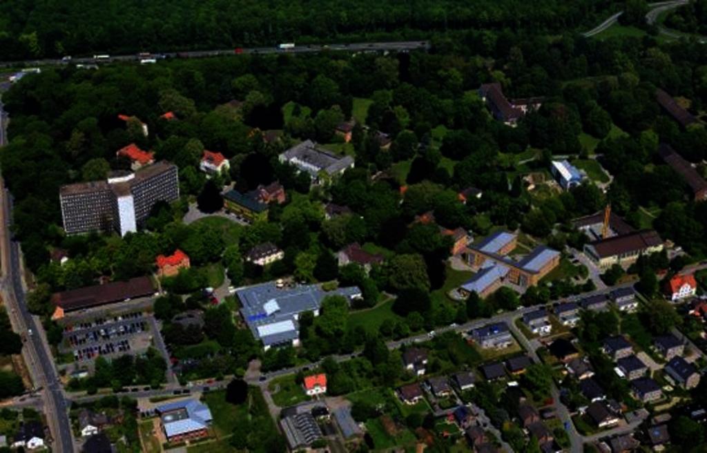 Einleitung Abbildung: LWL Klinik Dortmund von oben Träger der Klinik ist der Landschaftsverband Westfalen -Lippe (LWL).