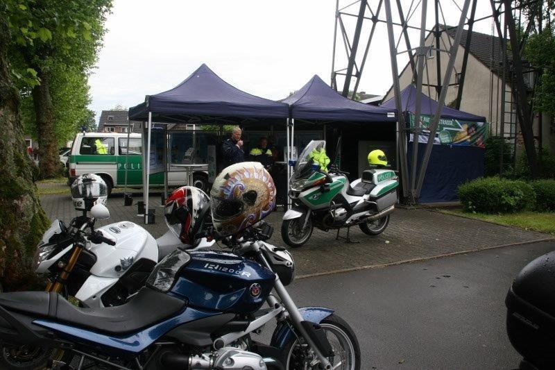 Als Highlights der Infoveranstaltungen gelten die ausgestellten Polizeikräder und die polizeieigenen Filmsequenzen.