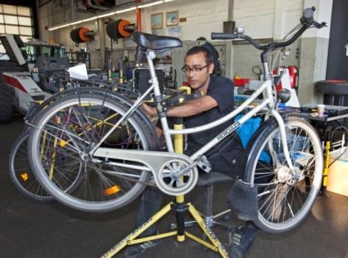 Mitarbeitermobilität Mit dem Rad zur Arbeit 2x jährlich kostenloser Fahrrad-Check und Reparaturservice vor Ort Umfassender Check auf Verkehrstauglichkeit.
