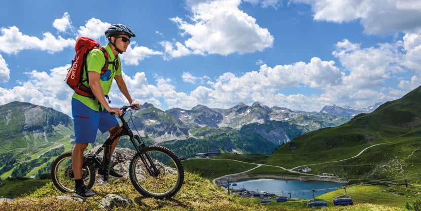 Naturparadies Tauern imposante Bergkulisse Das Alpin Life Resort Lürzerhof bietet ein