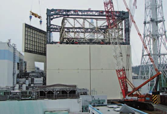 Einhausung von Block 1. Denselben Zielen sowie dem Schutz vor witterungsbedingten Einwirkungen dient auch die Einhausung des Reaktorgebäudes von Block 1, die Ende Oktober 2011 fertiggestellt wurde.
