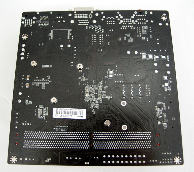 onboard - 2 x DDR2 DIMM 1GB 800Mhz - 2,5 SATA HDD 160GB (HM160HI) -
