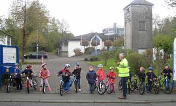 Alle Kinder kamen an diesem Nachmittag mit ihren Fahrrädern in die Kita.