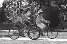 Source: Getty Images Fragen Worum geht es hier? Wann darf man als Radfahrer ein Mobiltelefon benutzen?