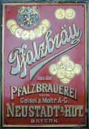 Herstellung von Kakao, Schokoladen, Zuckerwaren, Lebkuchen; Futtermittel. 1938 brachte die Firma den ersten Schokoladen-Weihnachtskalender heraus. Nach dem 2. WK nach Hamburg umgesiedelt.