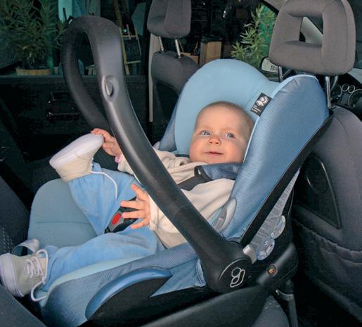 Die Kleinsten ECE-Gruppe 0+ (bis 13 kg Körpergewicht) Werden Babys im Auto befördert, kommen nur rückwärts gerichtete Systeme der ECE-Gruppe 0+ in Frage (Babyschale), bei denen Babys in halbliegender