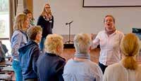 Stimm-Fit 50+ Seminar zur Stimmpflege für Gesangsbegeisterte ab 50 Jahren Welche Gesangsstücke auch immer Sie liebgewonnen haben: Wenn Ihre Stimme nicht mehr so will wie Sie, wandelt sich die Freude