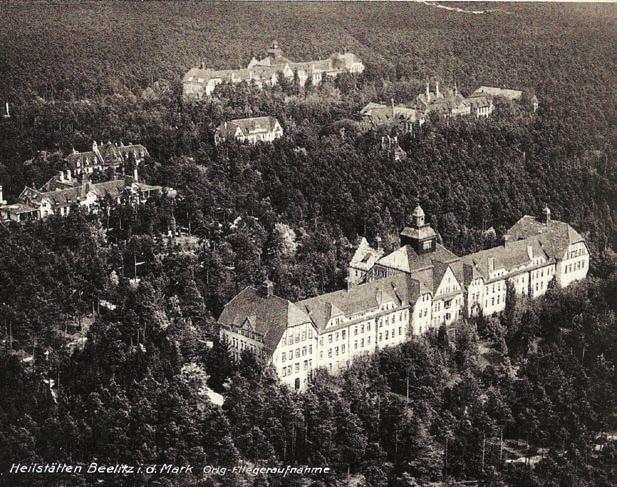 Geschichtliches über Beelitz-Heilstätten und Beelitz Die historischen Klinikbauten wurden 1905 bis 1907 als Lungenheilstätte in einem riesigen Waldareal errichtet.