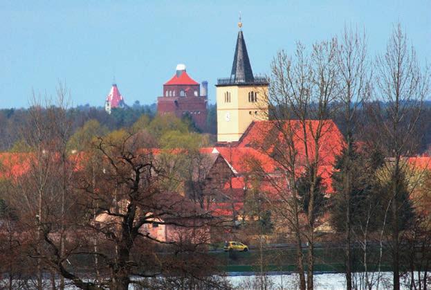 Beelitz Mit diesem Namen verbindet sich eine über tausendjährige Stadtgeschichte und natürlich der Beelitzer Spargel, der hier auf 1200 Hektar wächst.