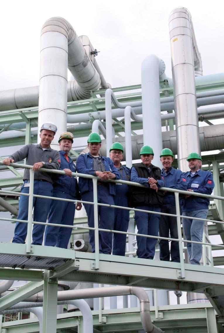 Das Rohrleitungsnetz die Lebensadern im Chemiepark Zu Industrieparks gehört typischerweise ein weitverzweigtes Rohrleitungsnetz, das sowohl dem Transport diverser, für die Produktion erforderlicher