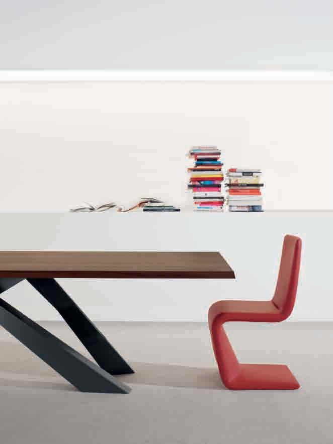Venere_ Bartoli Design Tavolo / Table / Tisch / Table Big Table Venere è una collezione di sedute imbottite con struttura in acciaio,