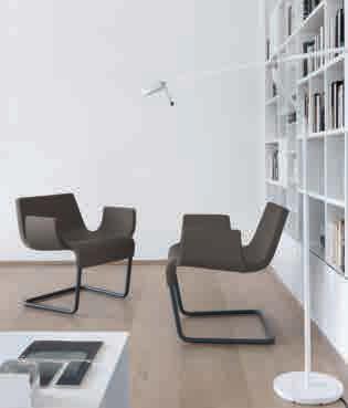 Skip lounge and Skip lounge arm armchairs (with armrests): comfort for every kind of space.