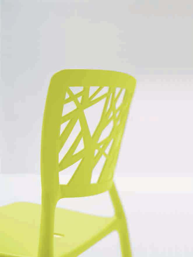 Viento_design Dondoli e Pocci Viento è una sedia impilabile realizzata in polipropilene, disponibile in