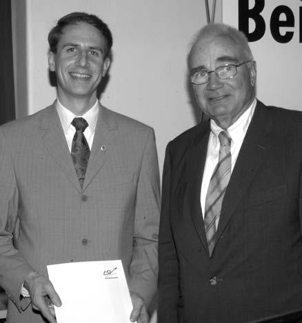 Eckhardt Wienholtz, mit der silbernen Ehrennadel des LSV für seine außerordentliche gute Mitarbeit im Beirat ausgezeichnet. In der Laudatio nannte Dr.