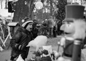 10 Jahre Weihnachtsmarkt in Groß Köris Brunhilde Schötz und Wolfgang Grunert über eine Erfolgsgeschichte TN: Warum hat Groß Köris seit 10 Jahren einen eigenen Weihnachtsmarkt?