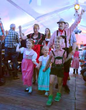 3. Köriser Oktoberfest Am 2. Oktober startete das 3. Oktoberfest des Klein- Köriser Heimatvereins. Um 20.